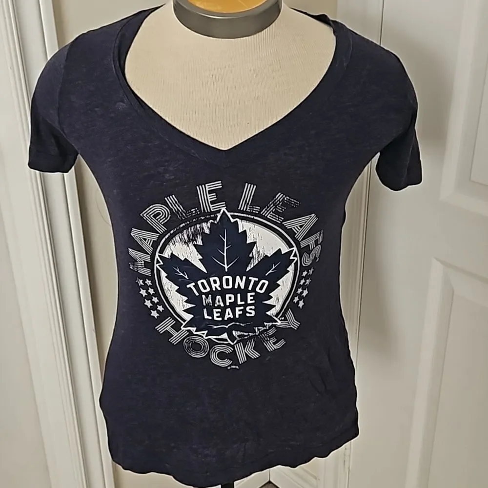 NHL Women's Hockey Logo Toronto Maple Leaf T-Shirt Navy Blue Medium - Picture 6 of 16